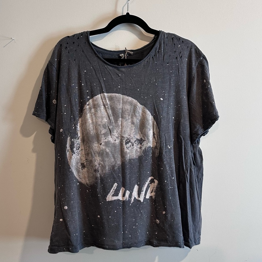 Vintage Magnolia Pearl Luna Tee